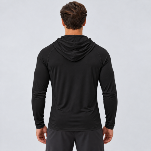 nerva-aero-hooded-long-sleeve-black-back NERVA Aero Hooded Long Sleeve i svart, huvtröja för herr, bakifrån.