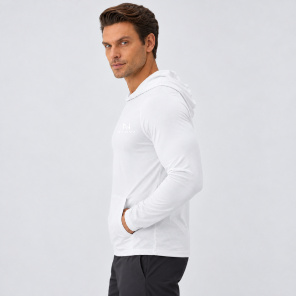 nerva-aero-hooded-long-sleeve-white-side NERVA Aero Hooded Long Sleeve i vitt, huvtröja för herr, från sidan.